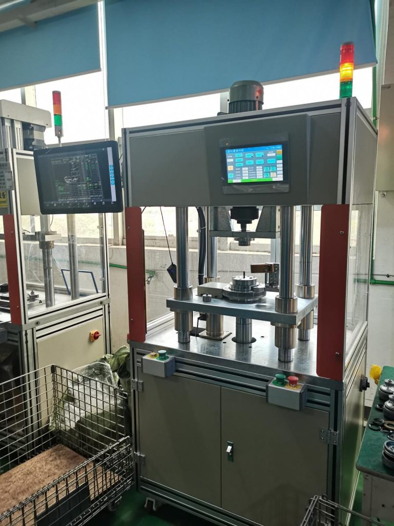 Assembly & inspection integrated equipment