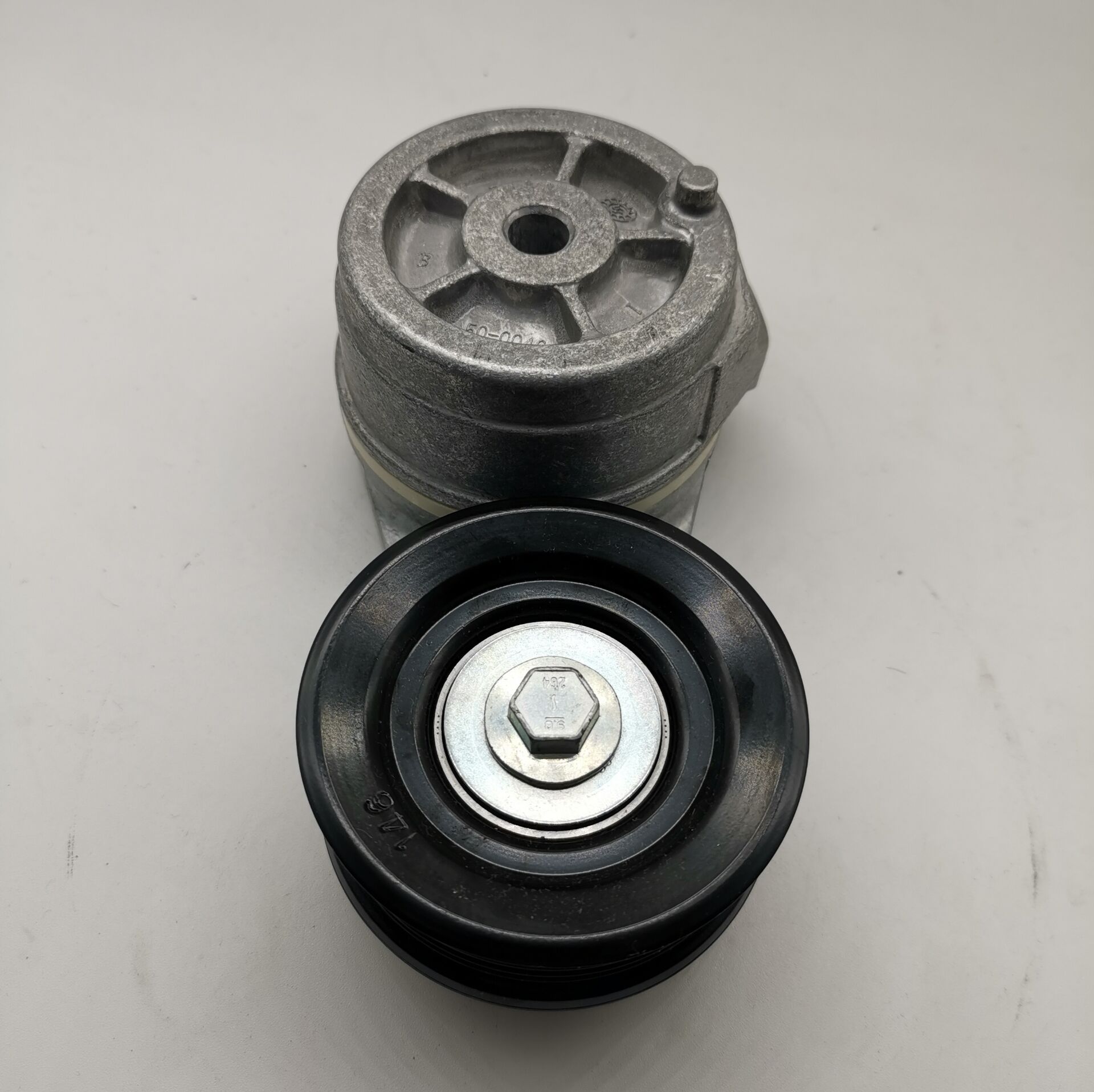 BELT TENSIONER 1832711C2 FIT FOR INTERNATIONAL